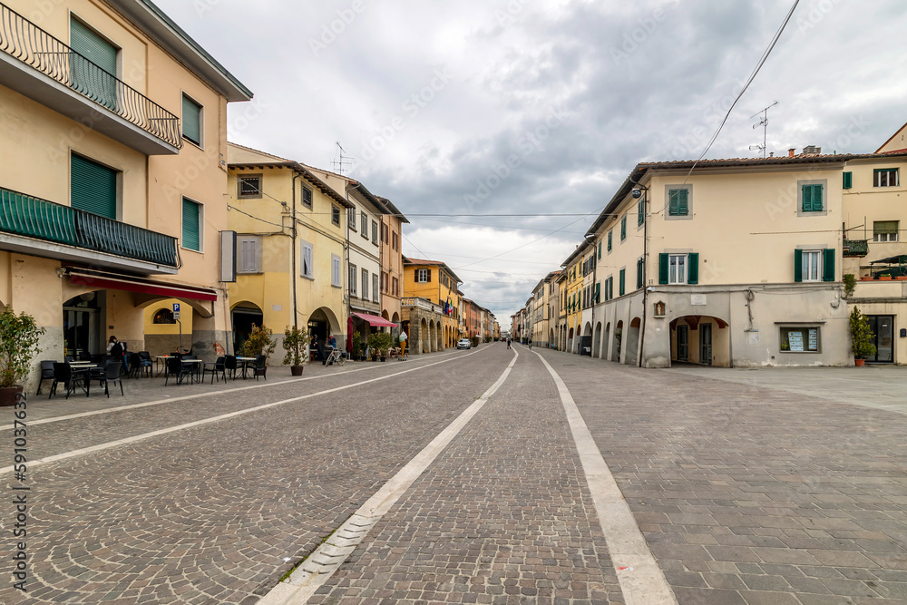 The very central Corso Giacomo Matteotti in a moment of tranquillity, Cascina, Pisa, Italy