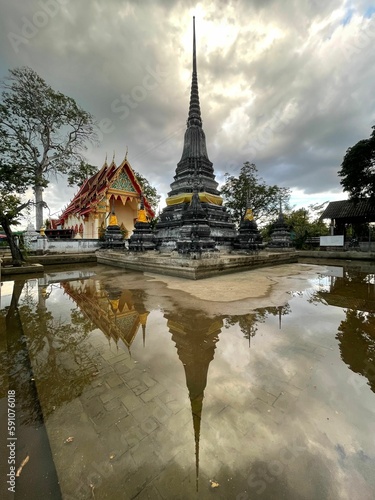 Vertical shot of the temple of Wat Phra Si Sanphet in Phra Nakhon Si Ayutthaya, Thailand