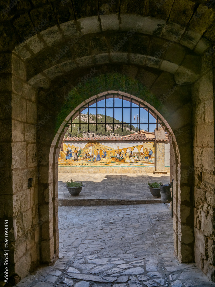 Fototapeta premium Paseando por las calles de Alpunete (Valencia-España)