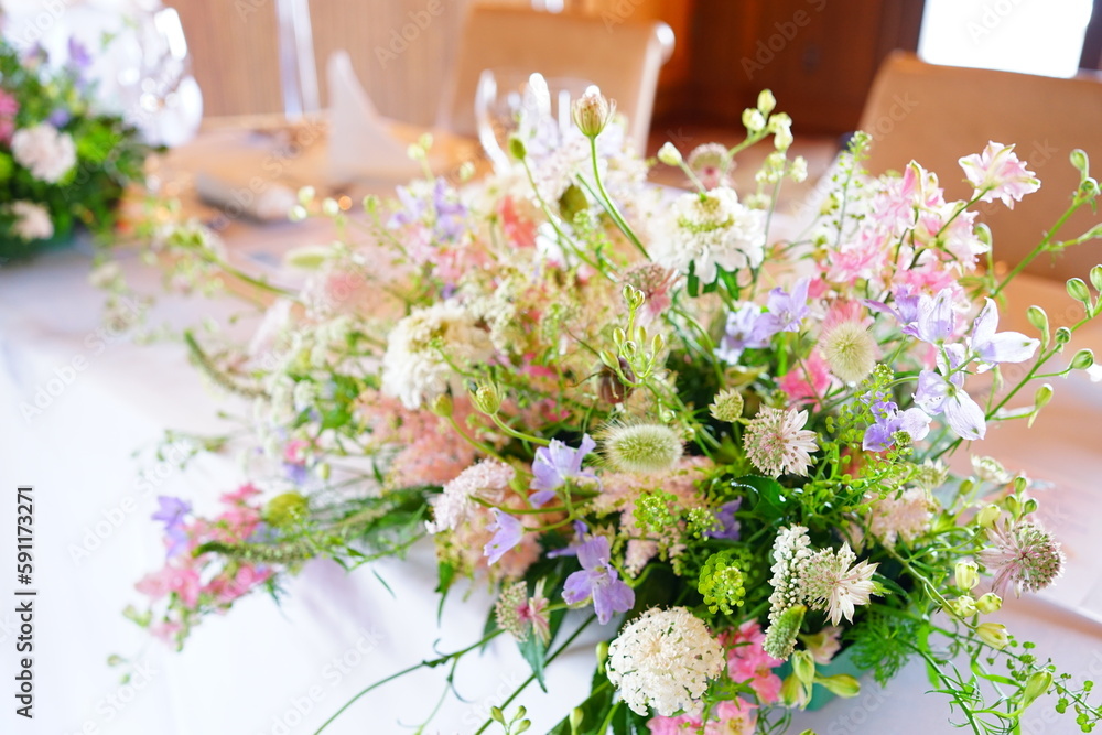 Colorful Flower Bouquet at Wedding Banquet - フラワーアレンジメント 結婚式