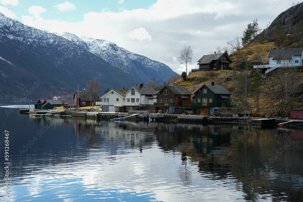 Küstenfahrt entlang der norwegischen Fjorde