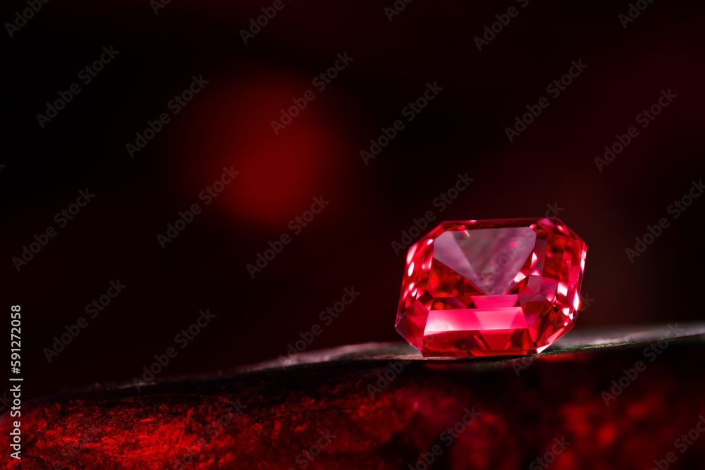 Naklejka premium Red sapphire stone