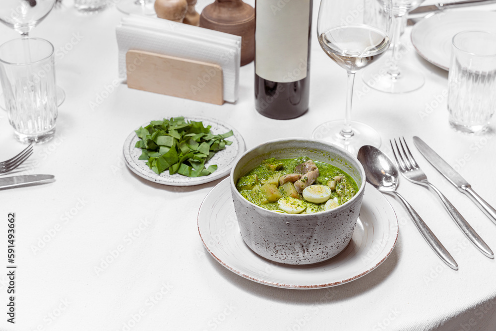 Green borscht with veal Green borscht with veal