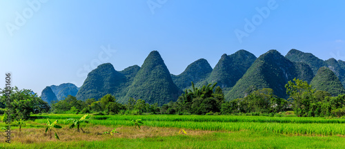 Fotografi Karst Mountains natural landscape in Guilin, China.