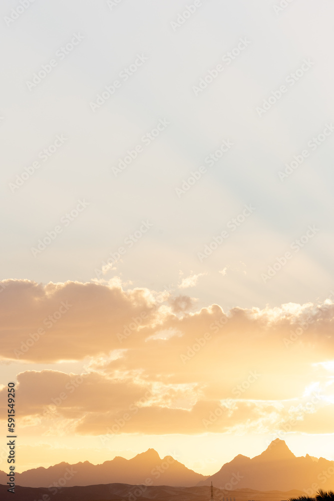 Sonnenuntergang, Symbolbild für Mediation und Enstpannung