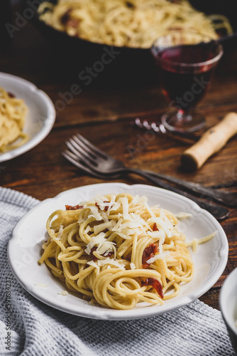 Classic carbonara pasta