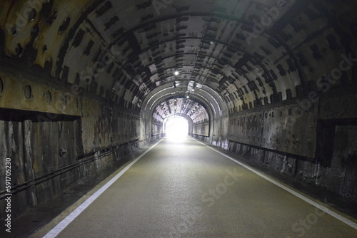 トンネルのある風景2 photo