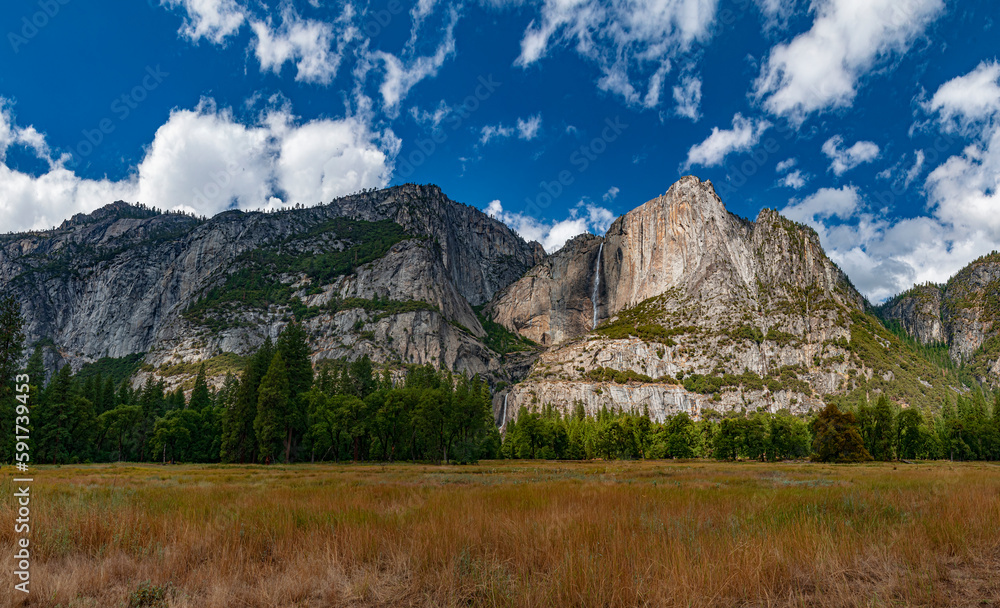 683-02 Yosemite Valley Pano