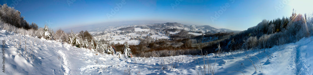 Panoramique 180° du MAUPUY - Vue sur Guéret - Lac de Courtille - sous une neige Record en 2007