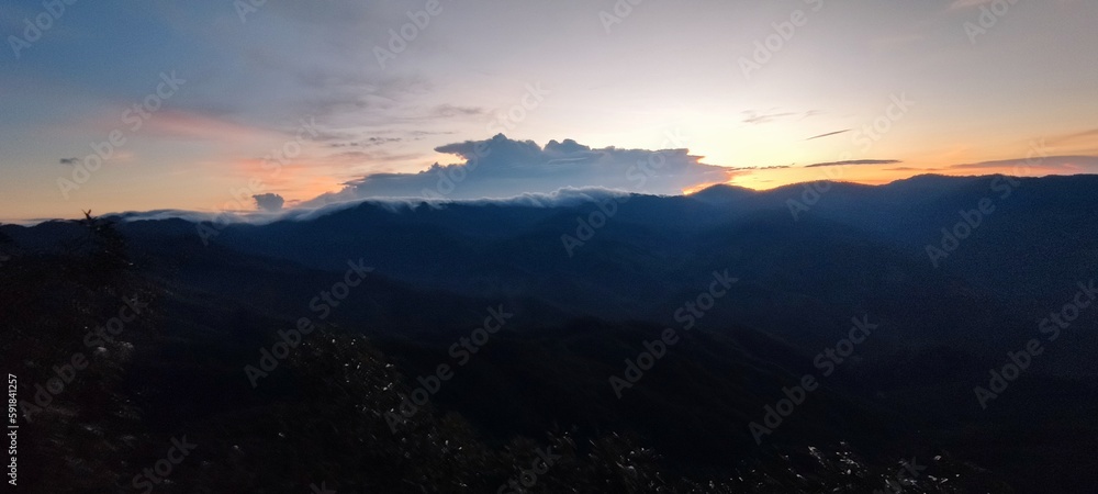 Obraz premium trekking routes in thailand , mountains in thailand , camping sites