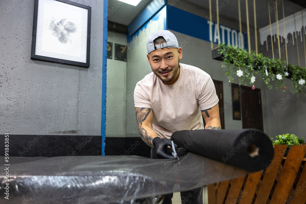 Tattoo master rolling tatto film Tattoo master rolling tatto film