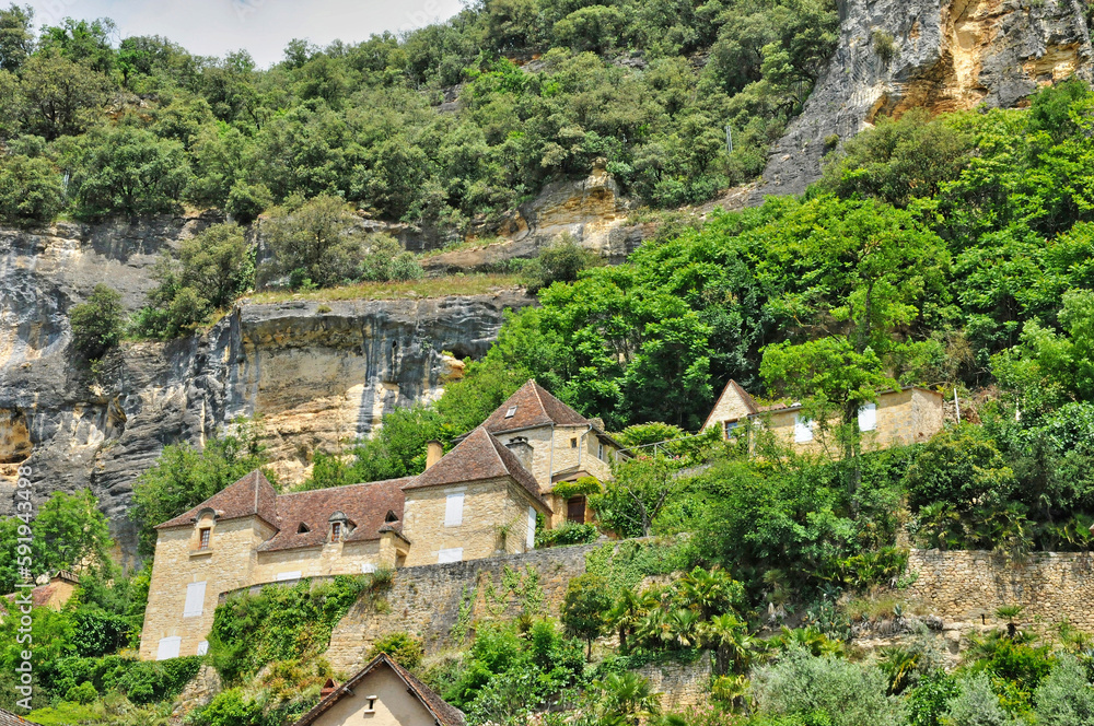 France, the picturesque village of La Roque Gageac in Dordogne