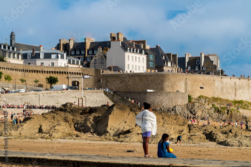 Cuadro en lienzo baigneuses à Saint-Malo, sous les remparts