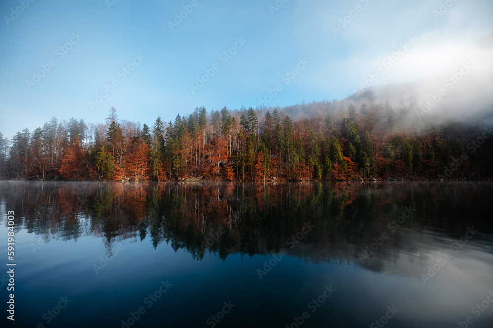 Fototapeta premium Impressively beautiful mountain lake. Breathtaking scene