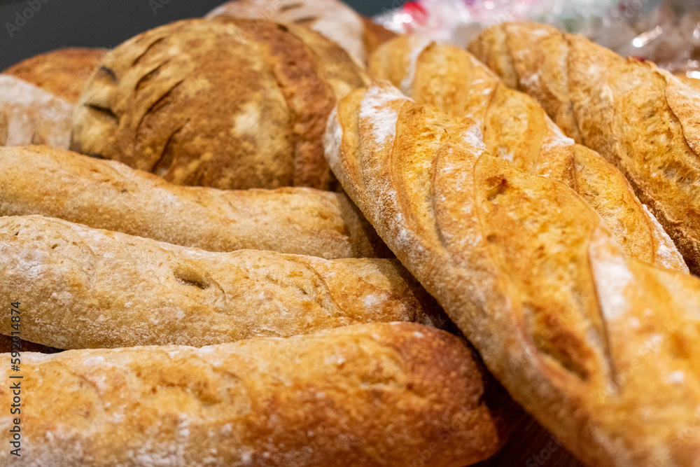 Pan de masa madre, hogazas artesanales, primer plano de textura del pan