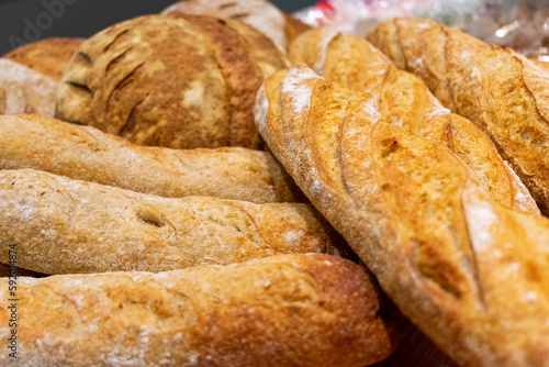 Pan de masa madre, hogazas artesanales, primer plano de textura del pan