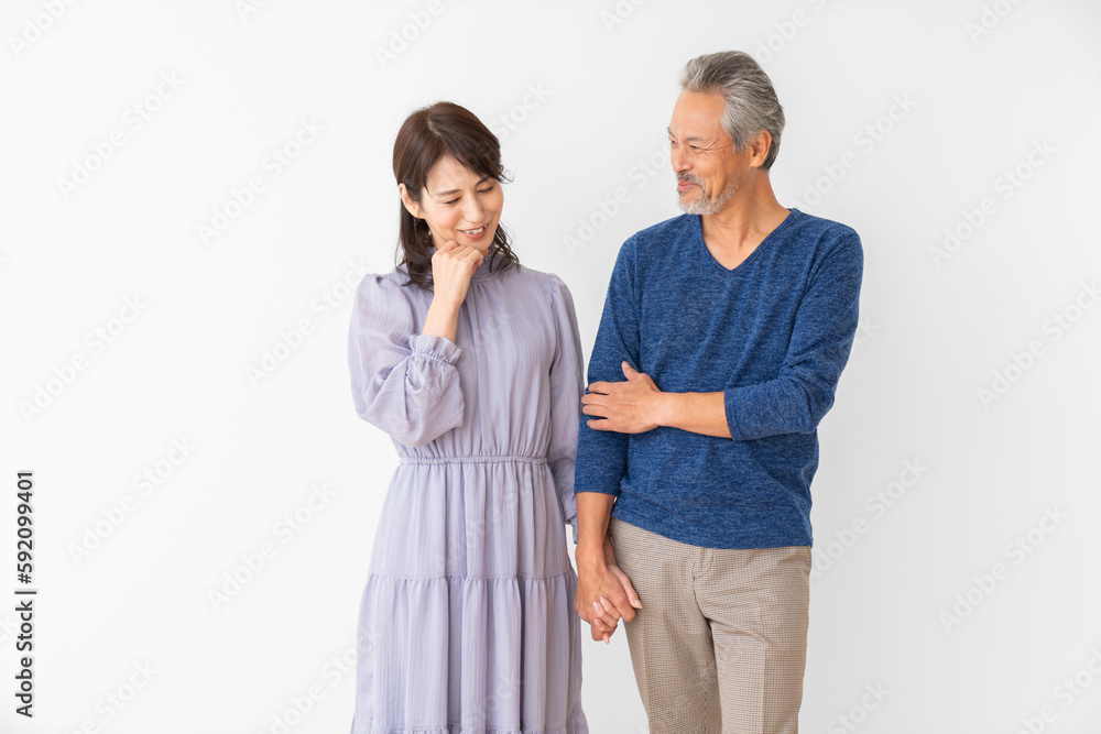 手を繋ぐミドル 夫婦 手を繋ぐミドル 夫婦