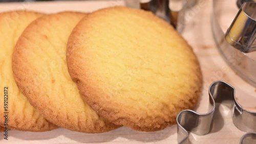 Arrange baked cookies