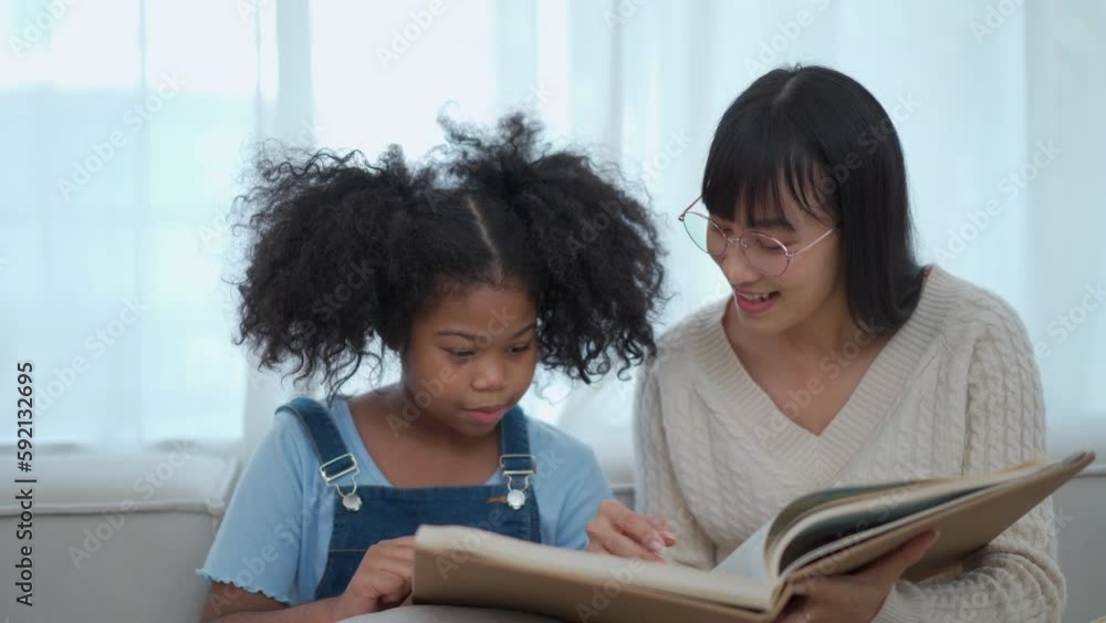 Little girl enjoy drawing and painting with her sister. Little girl enjoy drawing and painting with her sister.