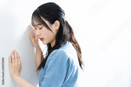 爽やかな若い女性