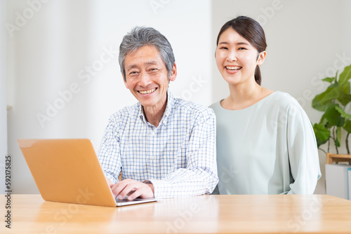 日本人の父と娘 © ponta1414