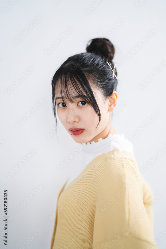爽やかな若い女性 爽やかな若い女性