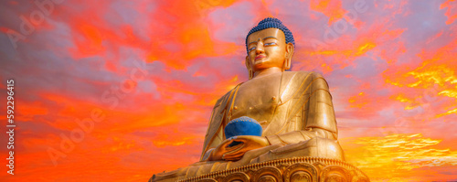  golden Buddha statue