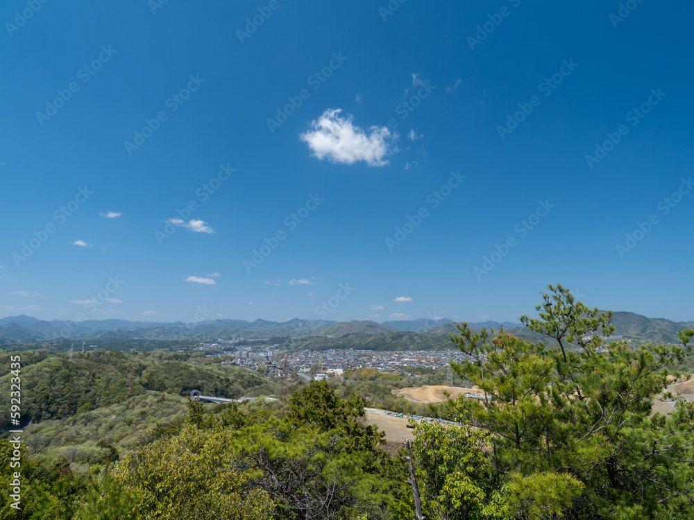 舎羅林山、展望大岩からの眺望（兵庫県川西市・舎羅林山）