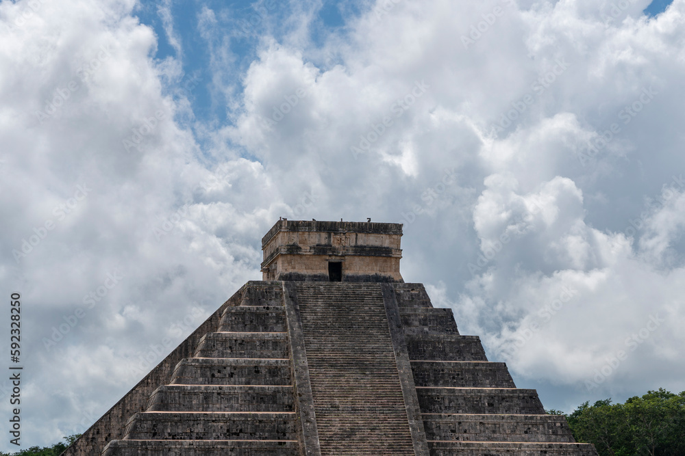 Chichen Itza - El Castillo - Kukulcan Pyramid Chichen Itza - El Castillo - Kukulcan Pyramid