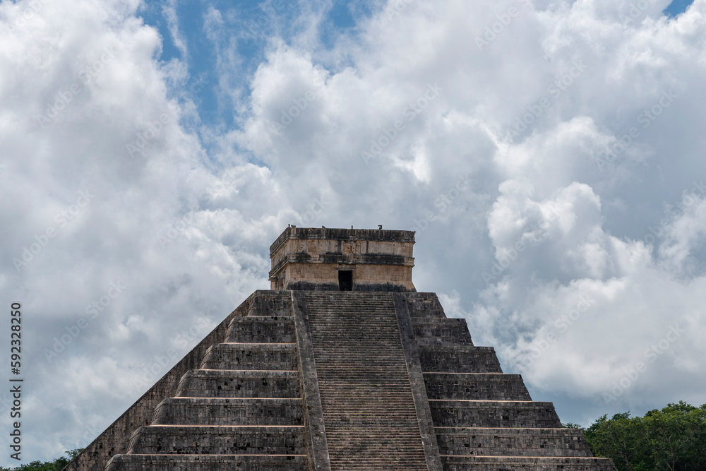 Chichen Itza - El Castillo - Kukulcan Pyramid