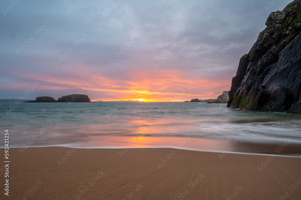 Obraz premium Ballintoy beach, Causeway Coast, Northern Ireland