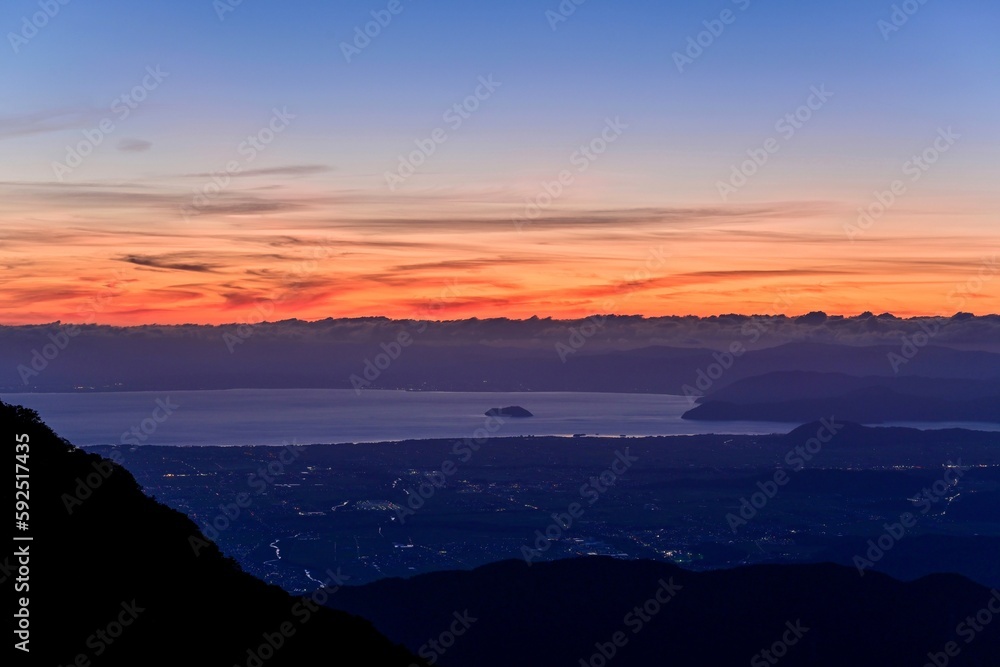 伊吹山で見た日没後のブルーモーメント情景