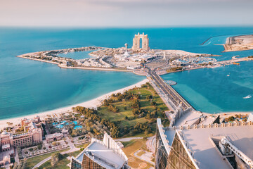 Fotobehang Abu Dhabi Luchtfoto Abu Dhabi schiereiland Perzische Golf  © EdNurg
