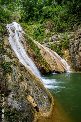 Foto Landscape of Waterfall in Soroa, (Vinales) Pinar del Rio, Cuba with green plants
