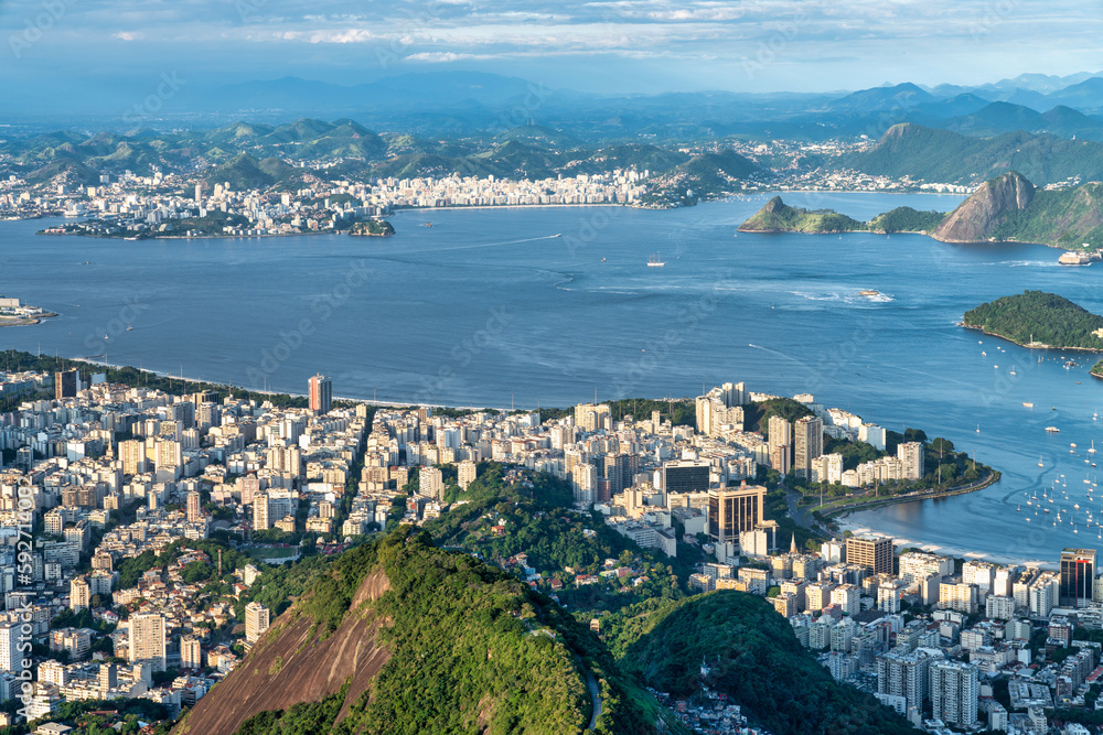 Fototapeta premium Awe-Inspiring Rio de Janeiro Skyline
