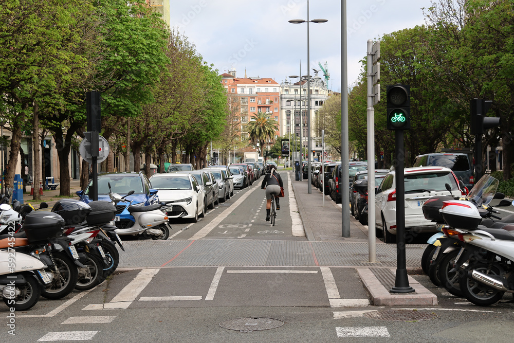 Fototapeta premium Radweg in Donostia-San Sebastian, Baskenland