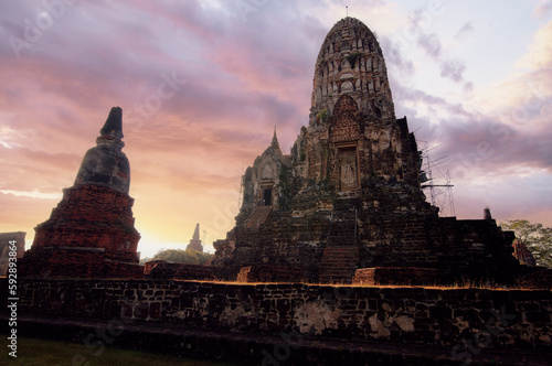 Temple pagoda in Ayutthaya historical park, Thailand. © luengo_ua
