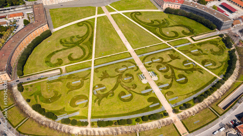 Fotografía Aerial view of Piazza Carlo di Borbone in front of the Royal Palace of Caserta also known as the Reggia di Caserta