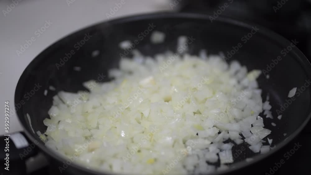 玉ねぎを炒める様子 玉ねぎを炒める様子
