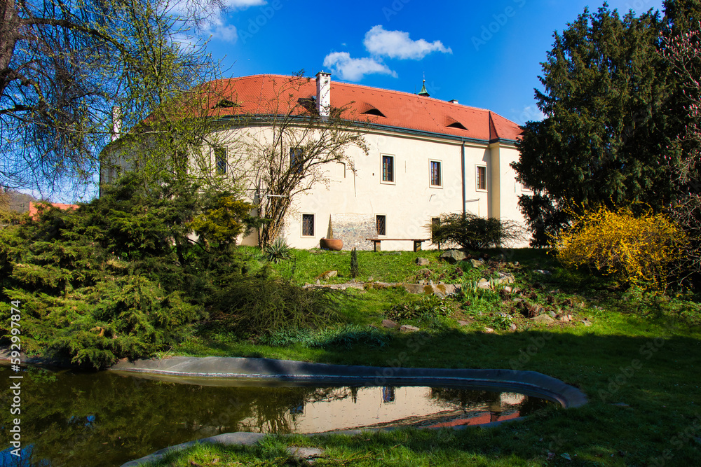 Fototapeta premium Roztoky Castle near Prague in spring sunny day. Czech Republic.