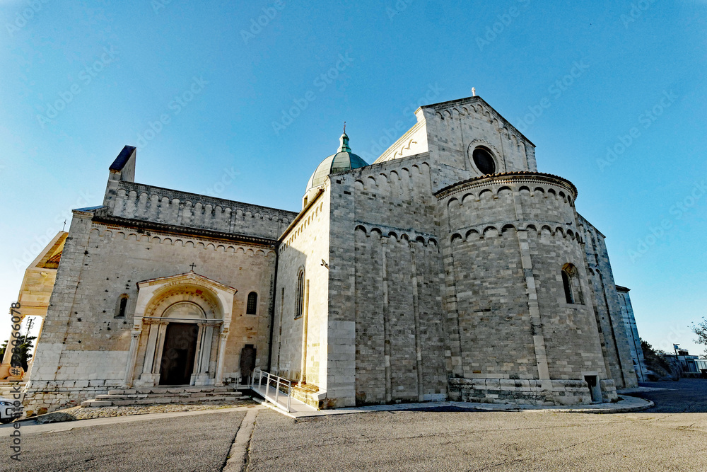 Ancona Cattedrale di San Ciriaco von der Seite