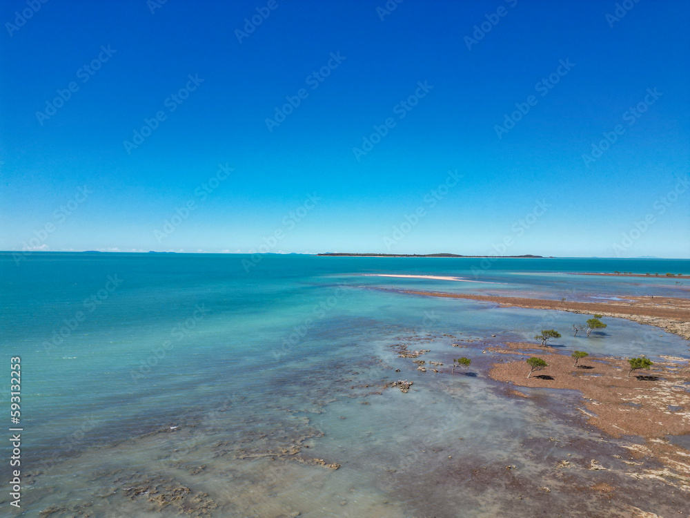 Obraz premium Aerial over the ocean and reed