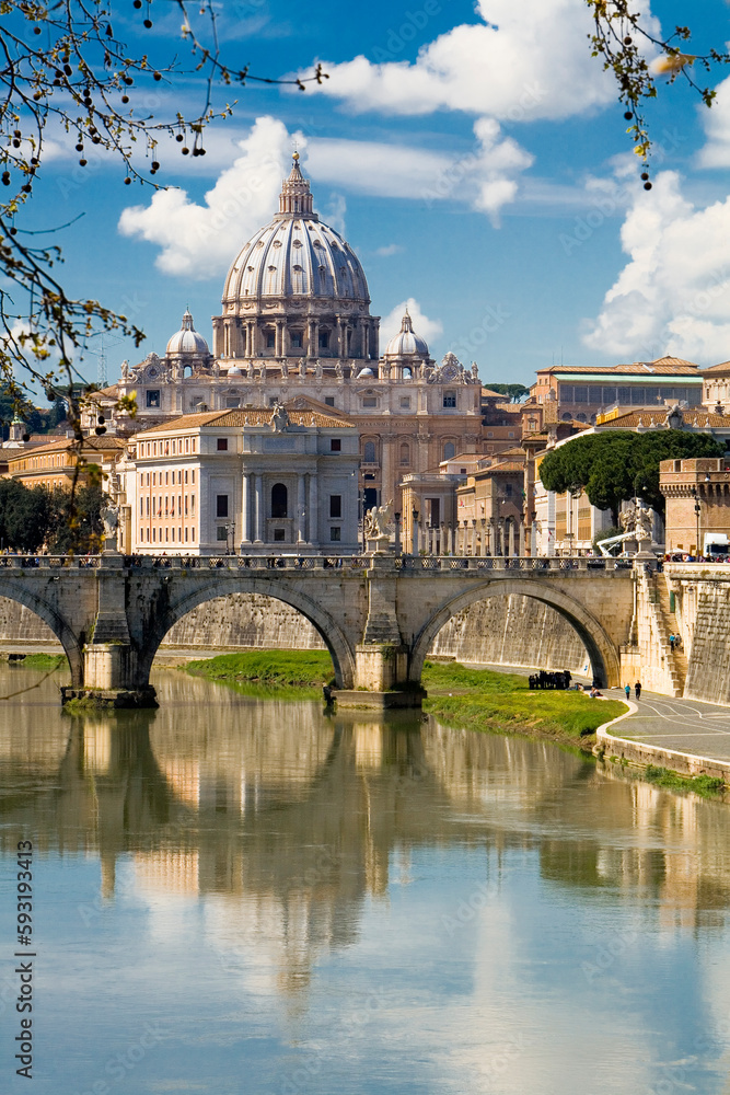 Roma. Veduta con ponte sul Tevere verso la cupola di San Pietro