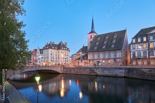 Beautiful view of traditional buildings near the tranquil Ill river in Strasbourg, France © Miguel Angel Soutullo Alvarez/Wirestock Creators