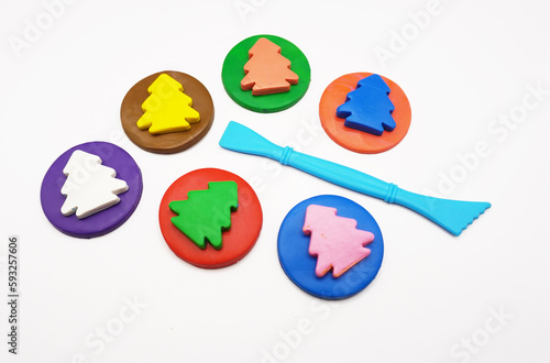 modeling clay  clay  kid  art  colors  craft tool  molds  mushroom  group  red  yellow  green  blue  pink  brown  purple  Education  artist