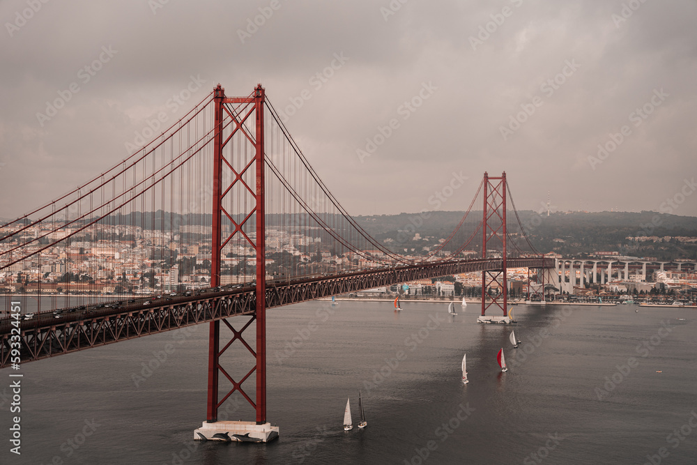 Obraz premium Ponte 25 de Abril bridge