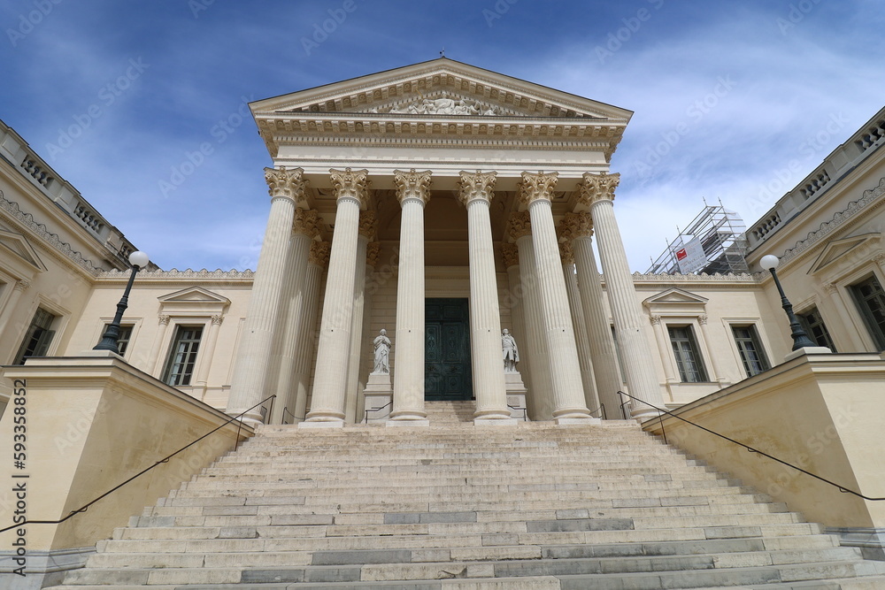 Le palais de justice, vue de l'extérieur, ville de Montpellier, département de l'Hérault, France