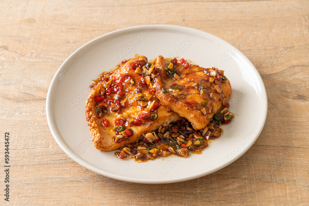 Fried Snapper Belly with Spicy Garlic Soy Sauce Fried Snapper Belly with Spicy Garlic Soy Sauce