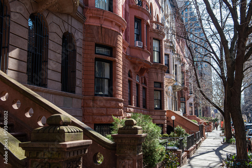 Canvas Print Walking through Manhattan without looking up