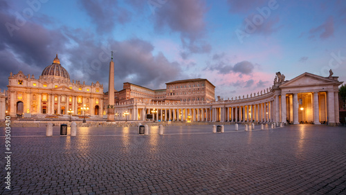 Obraz na płótnie Vatican City, Rome, Italy. Cityscape image of illuminated Saint Peter's Basilica and St. Peter's Square, Vatican City, Rome, Italy at sunrise. w salonie